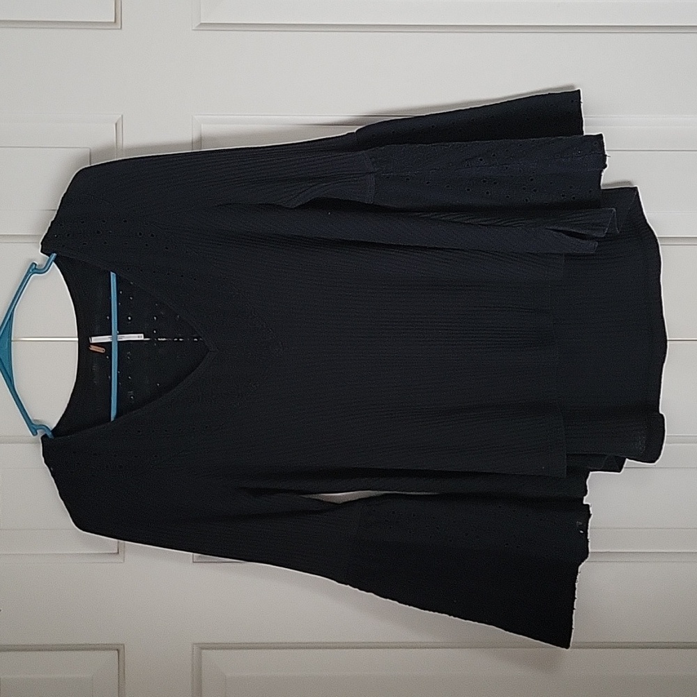 Free People womens black waffleknit bell sleeve top sz xs